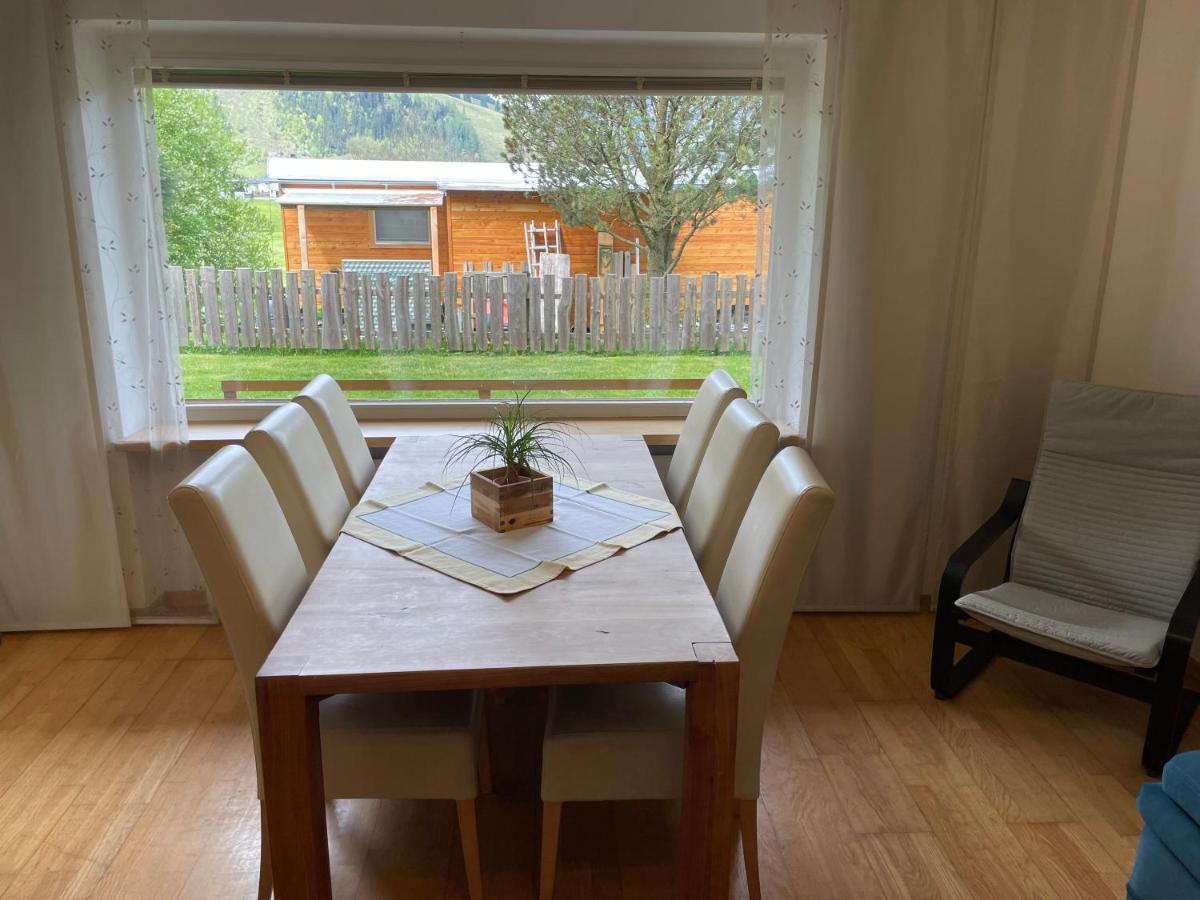 Ferienwohnung Maxi Майсхофен Екстериор снимка